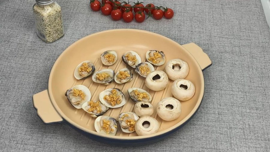 Upgrade Your Grilling Game with Our Ceramic Baking Pan! 🍽️✨ | Yuefu Bbq