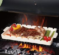 Barbecue plate with handle for skewers